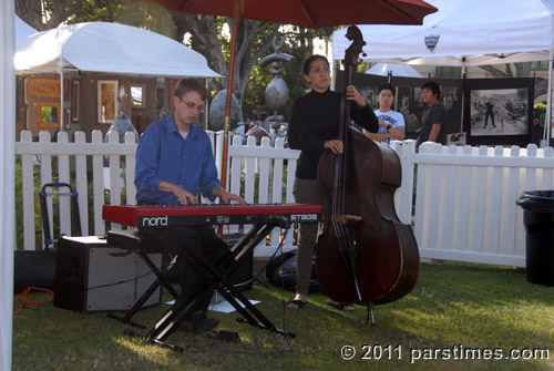 Live Music - by QH - Beverly Hills (May 21, 2011)