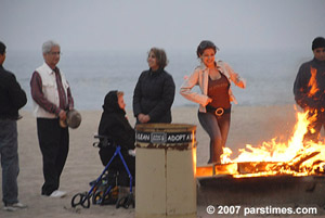 Fire Festival of Chahar Shanbeh Souri - LA (March 13, 2007) - by QH