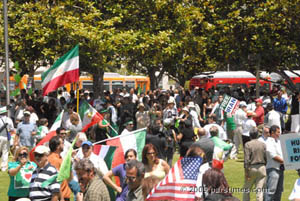 Iranian-Americans protesting in LA (June 28, 2009) - by QH