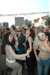 Iranian-Americans in  Los Angeles celebrating Nowruz (March 26, 2006)  - by QH