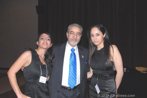 Sattar & Volunteers - UCLA (April 12, 2009) by QH