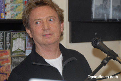 Andy Summers - Book Soup West Hollywood (October 4, 2006) - by QH