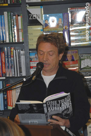 Andy Summers Book Signing & Discussion - Book Soup West Hollywood (October 4, 2006) - by QH