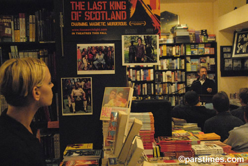 Andy Summers - Book Soup West Hollywood (October 4, 2006) - by QH