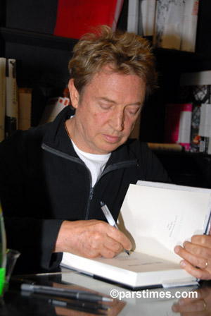 Andy Summers Book Ssigning & Discussion - Book Soup West Hollywood (October 4, 2006) - by QH