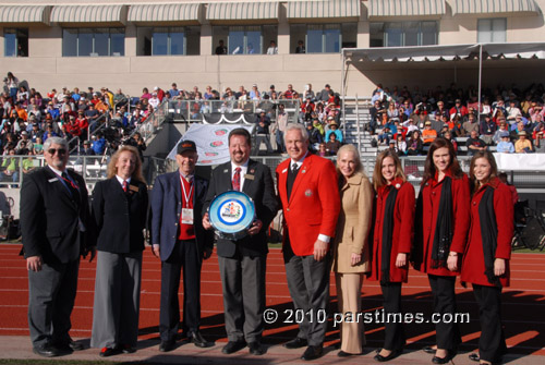 President of the tournament Jeffrey L. Throop, Remo, Rose Queen  Evanne Friedmann & the royal princesses, Pasadena City College Band Director (December 30, 2010) - by QH