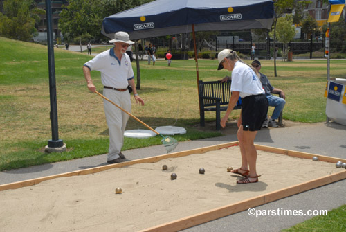 The game of boules (Ptanque) - Los Angeles (July 16, 2006) - by QH