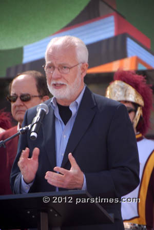 Los Angeles Times publisher Eddy Hartenstein - USC (April 21, 2012) - by QH