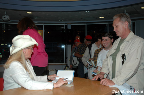Diane Ladd Book Signing at Borders in Westwood (May 25, 2006) - by QH