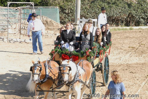 Rose Queen & Royal Court - Burbank (December 29, 2009) - by QH