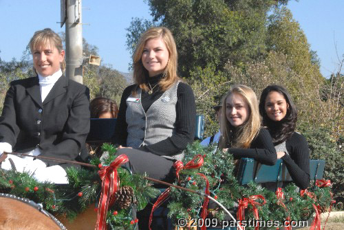 Rose Queen & Royal Court - Burbank (December 29, 2009) - by QH