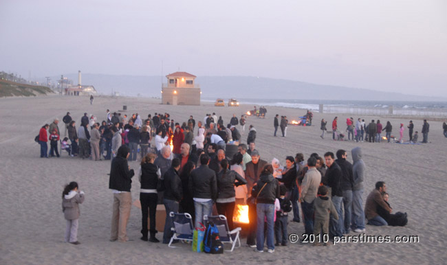 Dockweiler Beach at sunset (March 15, 2011) - by QH