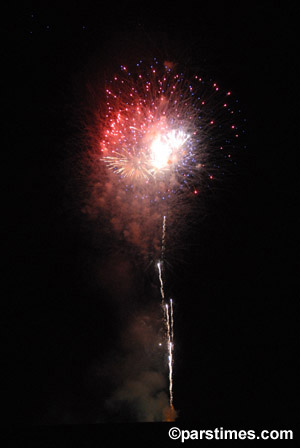 4th of July Fire works - by QH