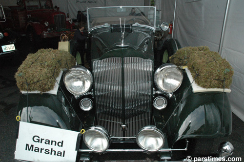 Grand Marshal's car - by QH