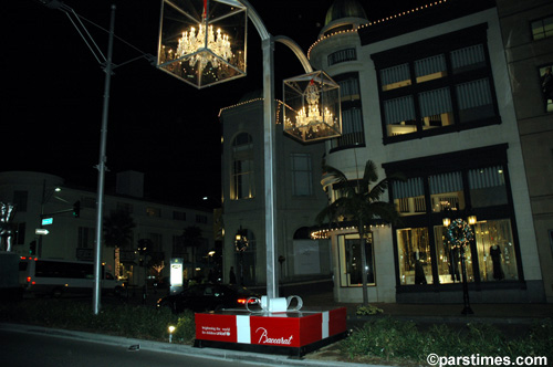 Baccarat Chandelier Light Up Rodeo Drive - December 3, 2005 - by QH