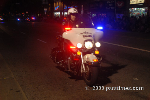 LAPD motorcycle Policeman - Hollywood (November 30, 2008) by QH