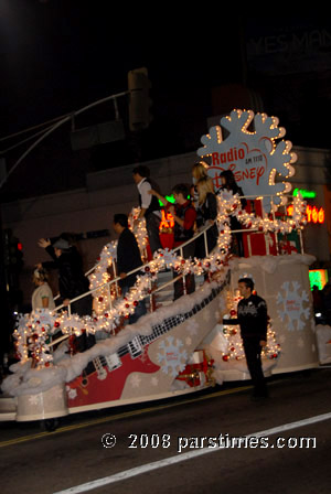 Christmas Parade: Radio Disney - Hollywood (November 30, 2008) by QH