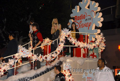 Christmas Parade: Radio Disney  - Hollywood (November 30, 2008) by QH
