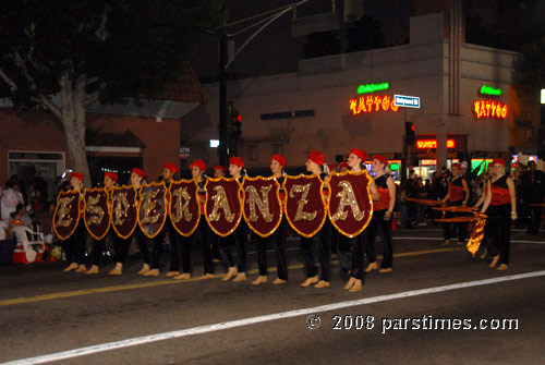 Christmas Parade - Hollywood (November 30, 2008) by QH