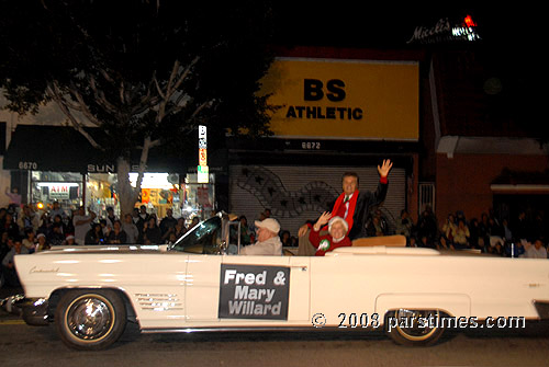 Christmas Parade: Fred & Mary Willard - Hollywood (November 30, 2008) by QH