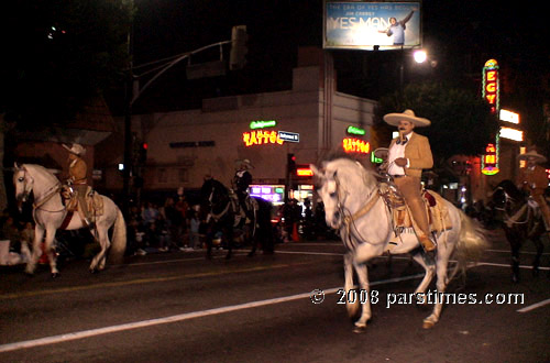 Christmas Parade - Hollywood (November 30, 2008) by QH