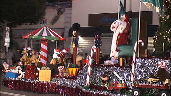 Christmas Parade: Sata Claus Float (November 30, 2008) by QH
