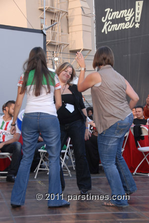 People Dancing (September 25, 2011) - by QH