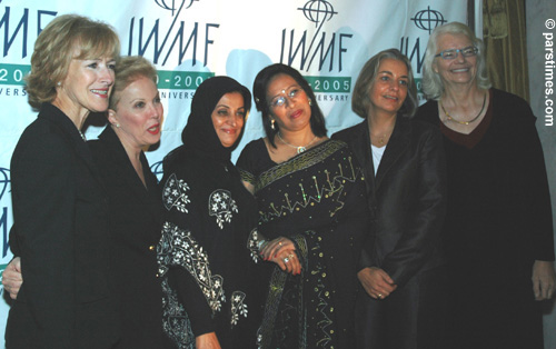 Judie Woodworth, Shahla Sherkat, Sumi Khan, Anja Niedringhaus, and Molly Ivins  - by QH, November 2, 2005