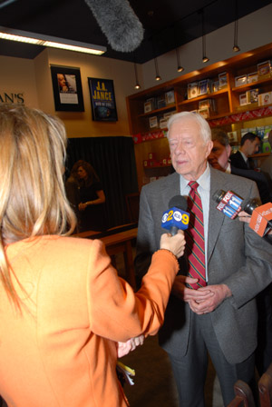 President Jimmy Carter answering a question during the press conference (December 11, 2006) - by QH