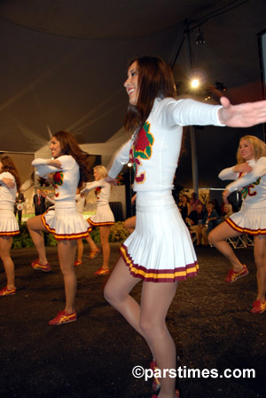 USC Cheerleaders - Pasadena (December 31, 2006) - by QH