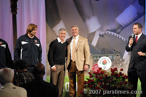 USC Coach Pete Carroll &  University of Illinois Head Coach Ron Zook, Craig James & Players (December 31, 2007) - by QH