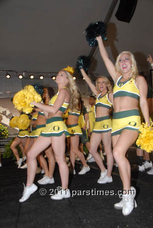 University of Of Oregon Cheerleaders - Pasadena (January 1, 2012)