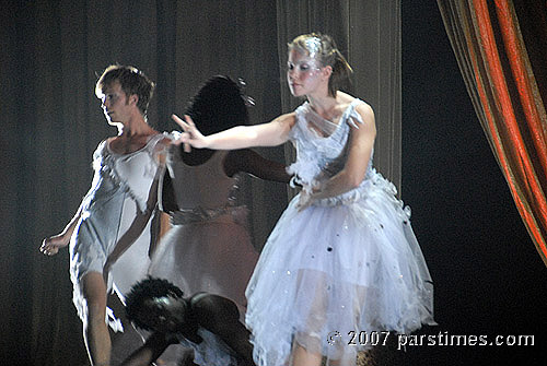 LA Contemporary Dance Company - (December 24, 2007) (December 24, 2007)- by QH