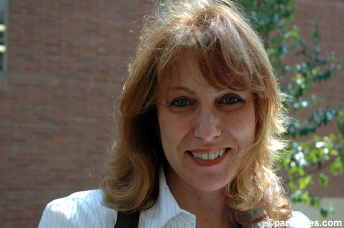 Author Susanne Pari - LA Times Bookfair - UCLA (April 30, 2006) - by QH