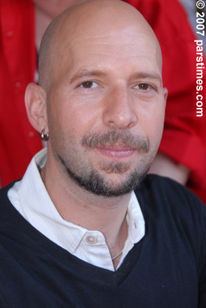 Los Angeles-based author and journalist  Neil Strauss - (April 28, 2007) - by QH