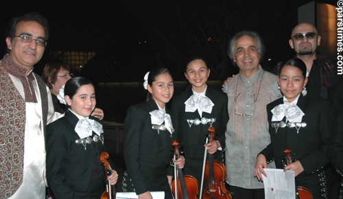 Peyman Vesal, Dr. Manoochehr Sadeghi, Mehrdad Arabifard & Mexican American Musicians (December 24, 2005) - by QH