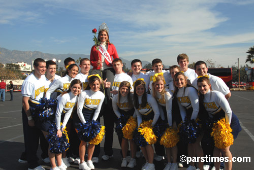 University of Michigan Cheerleaders & National Cherry Queen Kaley Schroeder - Pasadena (December 31, 2006) - by QH