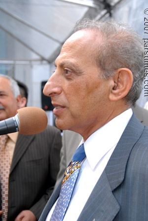 Jimmy Delshad - LA City Hall (March 16, 2007)- by QH
