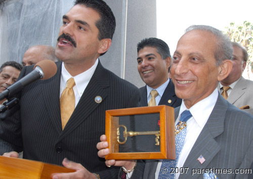 Jimmy Delshad & Mayor Juan Noguez - LA City Hall (March 16, 2007)- by QH