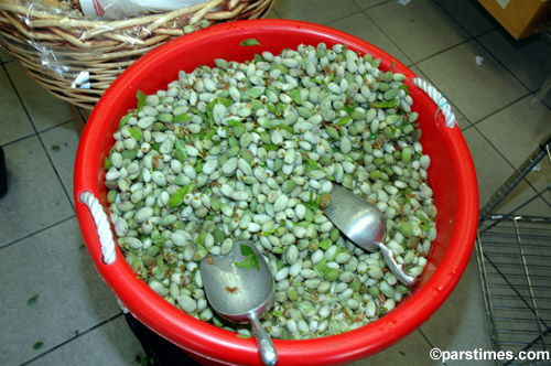 Chaghaleh-Badam (fresh almond) (March 26, 2006) - by QH
