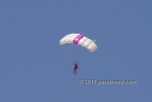 Parachuter - Pacific Palisades (July 4, 2011) - By QH