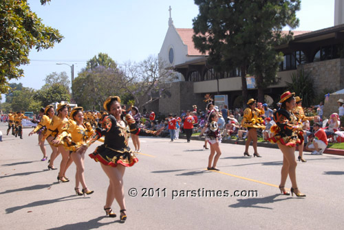 Mexican-American Dancers - Pacific Palisades (July 4, 2011) - By QH