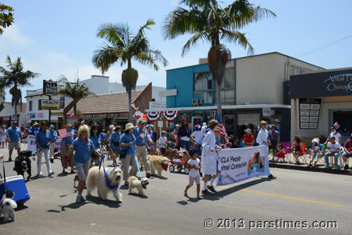 UCLA's People Animal Connection - Pacific Palisades (July 4, 2013) - by QH