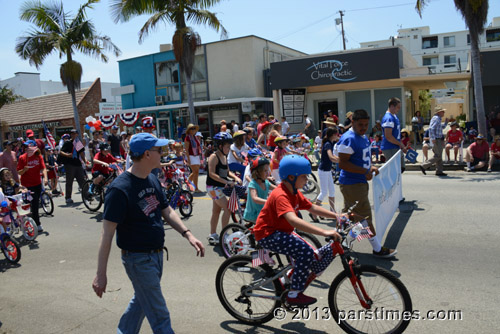 Children Riding Bicycles - Pacific Palisades (July 4, 2013) - by QH