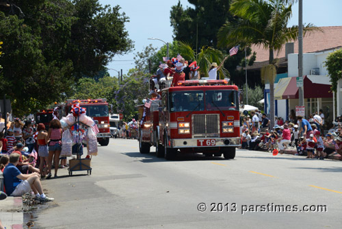 Fire Truck - Pacific Palisades (July 4, 2013) - by QH