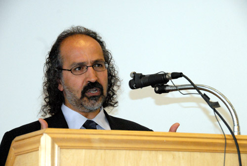 Dr. Mohamad Tavakoli Targhi & Dr. Touraj Daryaee - UCI (May 19, 2007) - by QH