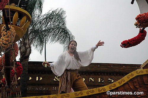 Trader Joe's Float - Rose Parade, Pasadena (January 2, 2006) - by QH