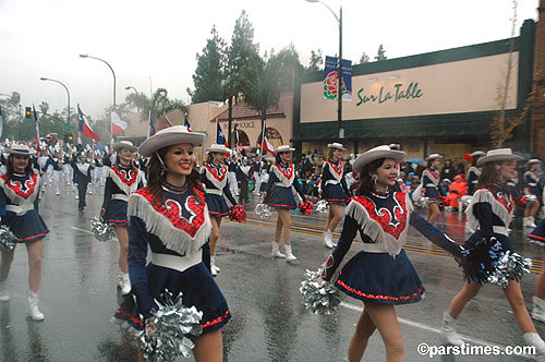 Allen High School Cheerleaders (Texas) - Rose Parade, Pasadena (January 2, 2006) - by QH