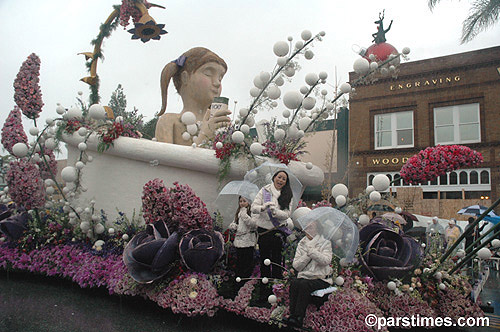 1981 Rose Queen Leslie Kawai rides the Ivory Soap Float 'Generations of Good Clean Fun' (Won Crown City Innovation award ) - Rose Parade, Pasadena (January 2, 2006) - by QH