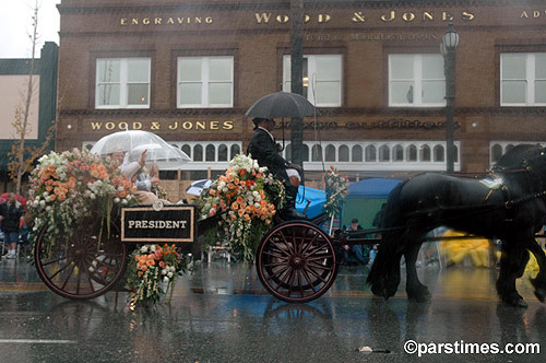 Tournament President's Victorian Carriage (Libby Evans Wright 2006 President & Husband bill Wright) - Rose Parade, Pasadena (January 2, 2006) - by QH